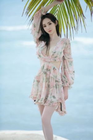 女大学生的红色日记